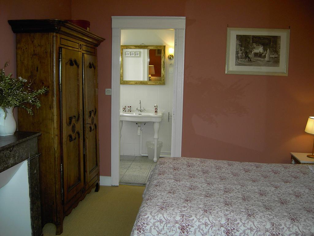Domaine De Plisseau Bed & Breakfast Gauriac Room photo